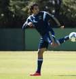 <p>Diogo domina bola durante atividade na Barra Funda</p>  Foto: Bruno Santos / Terra