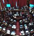 <p>Antes de abandonar o Senado, os opositores fizeram v&aacute;rias cr&iacute;ticas ao vice-presidente argentino</p>  Foto: Fernando Sturla / EFE