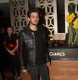 <p>Destaque da novela <em>Império</em>, Chay Suede conferiu inauguração de restaurante em São Paulo </p>  Foto: Thiago Duran / AgNews