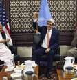 O secretário de Estado americano mediou a assinatura do acordo entre os dois candidatos no Afeganistão  Foto: Massoud Hossaini / Reuters