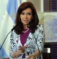 Cristina Kirchner disse que as consequências da crise suscitada em 2008 nos países centrais "começam agora a chegar às economias emergentes"  Foto: Prensa Presidencial / EFE