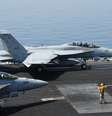 O presidente Barack Obama deu autorização para ataques aéreos no Iraque  Foto: US NAVY/JOSHUA CARD / AFP