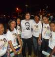 <p>Familiares de vítima participam do protesto na Praça Cìvica</p>  Foto: Facebook / Reprodução