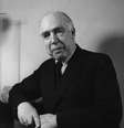 Apesar dos relatórios detalhados dos cientistas americanos recolhidos pela rede de espiões, os soviéticos falharam no primeiro teste e tiveram seu primeiro acidente nuclear da história; foi preciso Niels Bohr dar detalhes adicionais e mais precisos para a fabricação de um reator, que levou ao desenvolvimento da bomba atômica  Foto: Baron / Getty Images 