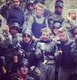 <p>Rocco (o&nbsp;terceiro, da&nbsp;esquerda para a direita) com os amigos e a m&atilde;e</p>  Foto: Instagram / @madonna / Reprodução