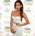Shay Mitchell investe em trança longa lateral para o Teen Choice Awards   Foto: @shaym/Reprodução/Instagram