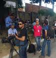 <p>Jornalistas se concentram em frente &agrave; casa de Eduardo Campos&nbsp;desde quarta-feira</p>  Foto: Franco Benites / Especial para Terra