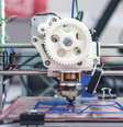 <p>Objetos de decoração, acessórios e brinquedos são alguns exemplos de produtos que uma impressora 3D faz</p>  Foto: iStock