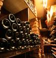 Assim como acontece com as vinícolas francesas, entidade quer estabelecer regras claras para valorizar pequenos negócios que fabricam produtos únicos no Brasil  Foto: Hacohob / Shutterstock