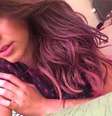 Bruna Marquezine aparece com cabelo parcialmente rosa    Foto: @brumarquezine/Reprodução/Instagram