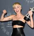 Miley Cyrus foi a grande vencedora do VMA  Foto: Getty Images