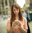 Sites para dispositivos móveis devem ser leves, simples e facilitar o acesso às informações que o cliente busca  Foto: blvdone / Shutterstock