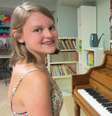 Alana Saarinen tem material genético de três pais biológicos, em técnica que foi banida dos EUA  Foto: BBC News Brasil