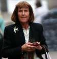 <p>Carolyn Keeling, 63 anos, teria cometido o crime entre os anos 1993 e 1996</p>  Foto: Daily Mail / Reprodução