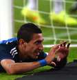 Di María tinha firmes obrigações defensivas com Sabella... nem tanto com Martino  Foto: Patrik Stollarz / AFP