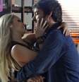 <p>Davi nega carinho da loira para ajudar em investigação</p>  Foto: Geração Brasil / Divulgação