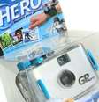 Primeira GoPro foi lançada em 2004 e ainda era uma câmera analógica com filme de 35 mm  Foto: GoPro / Divulgação