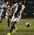 Cícero acompanha jogada no Orlando Scarpelli  Foto: Nelson Perez/Fluminense FC / Divulgação