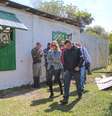 <p>Ju&iacute;za Carine Labres, idealizadora do casamento coletivo de 29 casais, entre eles um casal gay, no CTG, em Santa do Livramento, RS, realiza uma vistoria no local ap&oacute;s inc&ecirc;ndio na madrugada desta quinta-feira, 11 de setembro</p>  Foto: Fabian Ribeiro/Raw Image / Frame