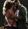 <p>Cristina não resiste e promete a Vicente que vai terminar com noivo</p>  Foto: Camila Camacho/TV Globo / Divulgação