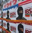 As propagandas pintadas estão localizadas na avenida Farrapos, na região central da cidade  Foto: Daniel Favero / Terra