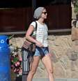 Jennifer Lawrence sai de casa do Chris Martin  Foto: The Grosby Group