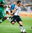 O Corinthians foi melhor no primeiro tempo do jogo  Foto: Alexandre Schneider / Getty Images 