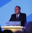 <p>Primeiro-ministro da Escócia, Alex Salmond, fala na sede da campanha do "Sim" no referendo da Escócia, em Edimburgo</p>  Foto: Russell Cheyne / Reuters