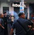 <p>Segundo policial respons&aacute;vel, disparo que matou ambulante foi acidental</p>  Foto: André Lucas / Futura Press
