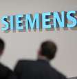 El logo de Siemens durante el IFA Electronic show en Berlín. Imagen de archivo, 04 septiembre, 2014. El conglomerado industrial Siemens AG dijo el lunes que llegó a un acuerdo para comprar a la fabricante estadounidense de equipos petroleros Dresser-Rand Group Inc por 7.600 millones de dólares, en una jugada que impulsaría la presencia de la firma alemana en el sector petrolero norteamericano.  Foto: Hannibal Hanschke / Reuters