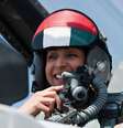  A primeira piloto dos Emirados, a major da Força Aérea, Mariam Al Mansouri, 35 anos, dirige um caça F-16  Foto: HO / AFP