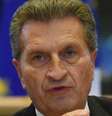 <p>O fato de que recentemente houve um aumento no número de queixas públicas sobre fotos nuas de celebridades que tiraram 'selfies' - eu não consigo acreditar nisso, afirmou Oettinger</p>  Foto: AFP