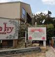 <p>Condomínio The Ivy Apartments, em Dallas, onde ambulância pegou um homem que foi diagnosticado com ebola</p>  Foto: Mike Stone / Reuters