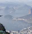 Estatua del Cristo redentor en Rio de Janeiro. Imagen de archivo, 27 junio, 2014. Las fusiones y adquisiciones corporativas en Brasil tomaron impulso en el tercer trimestre, pese a los mayores riesgos políticos y económicos, gracias a que empresas extranjeras by fondos de inversión privados buscaron objetivos de compra con la esperanza de explotar el potencial del país a largo plazo.  Foto: Ricardo Moraes / Reuters