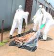 <p>A vítima se movimentou quando foi resgatada pelos agentes</p>  Foto: ABCNews / Reprodução