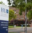 <p>Imagem do Howard University Hospital em Washington, nos Estados Unidos, nesta sexta-feira, onde deu entrada uma pessoa com possíveis sintomas do vírus ebola</p>  Foto: Joshua Roberts / Reuters