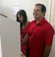 Tião Viana, que concorre à reeleição no governo do Acre pelo PT, votou acompanhado da família  Foto: Ascom do candidato / Divulgação