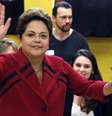 <p>Dilma Rousseff (PT), candidata à reeleição, vota em Porto Alegre, no Rio Grande do Sul</p>  Foto: Edison Vara / Reuters