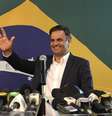 <p>Aécio Neves (PSDB) disputará o segundo turno com Dilma Rousseff (PT) na eleição presidencial</p>  Foto: AP