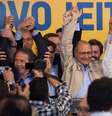 <p>Geraldo Alckmin (ao centro) comemora a vitória nas urnas, no comitê do PSDB em Moema, zona sul de São Paulo</p>  Foto: Paulo Lopes / Futura Press