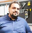 O empresário Thiago Kuin, do e-commerce Loja do Profissional, inovou ao criar uma central de atendimento para auxiliar clientes que não estão familiarizados com as lojas virtuais  Foto: Loja do Profissional/Divulgação