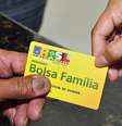Acusados teriam realizado diversos saques com cartões do Bolsa Família em nome de terceiros  Foto: Governo de Alagoas