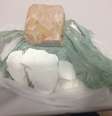 Sacola recuperada pela da PM havia meio quilo de crack, meio quilo de pasta base de cocaína e R$ 220  Foto: Polícia Militar