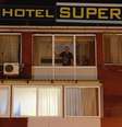 <p>Hotel é interditado em Skopje após morte de britânico, supostamente por ebola</p>  Foto: Ognen Teofilovski / Reuters