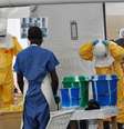 <p>Epidemia do v&iacute;rus ebola j&aacute; matou cerca de 4 mil pessoas</p>  Foto: James Giahyue / Reuters