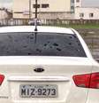 <p>Temporal causou preju&iacute;zo e destruiu vidros de carros</p>  Foto: Twitter