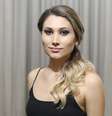 O que chama atenção no penteado é a textura natural das ondas, criando um look delicado  Foto: Páprica Fotografia/Canarinho Press