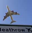 O aeroporto em Londres começou a fazer exames em passageiros por ebola  Foto: Andrew Winning / Reuters