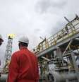 <p>Ações da Petrobras caíram 8% nesta segunda-feira</p>  Foto: Sergio Moraes / Reuters