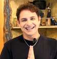 <p>Daniel Atalla &eacute;&nbsp;especializado em tar&ocirc;, numerologia e leitura facial&nbsp;</p>  Foto: Divulgação